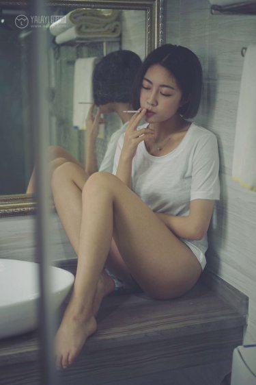 白嫩美女直冒白浆